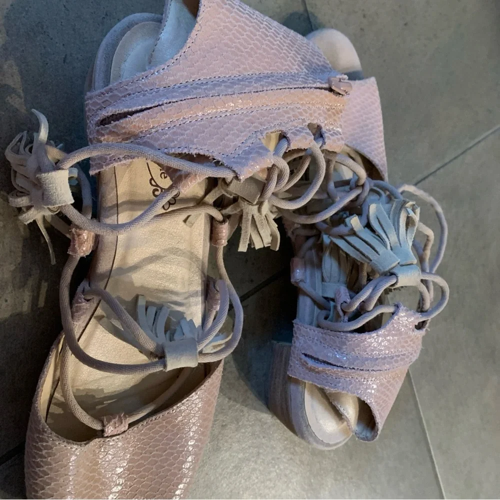 JOYFOLIE Big Girl Shoes Sandals‎ 4 Gladiator Snake Beige Fringe Tie Lace Up Zip